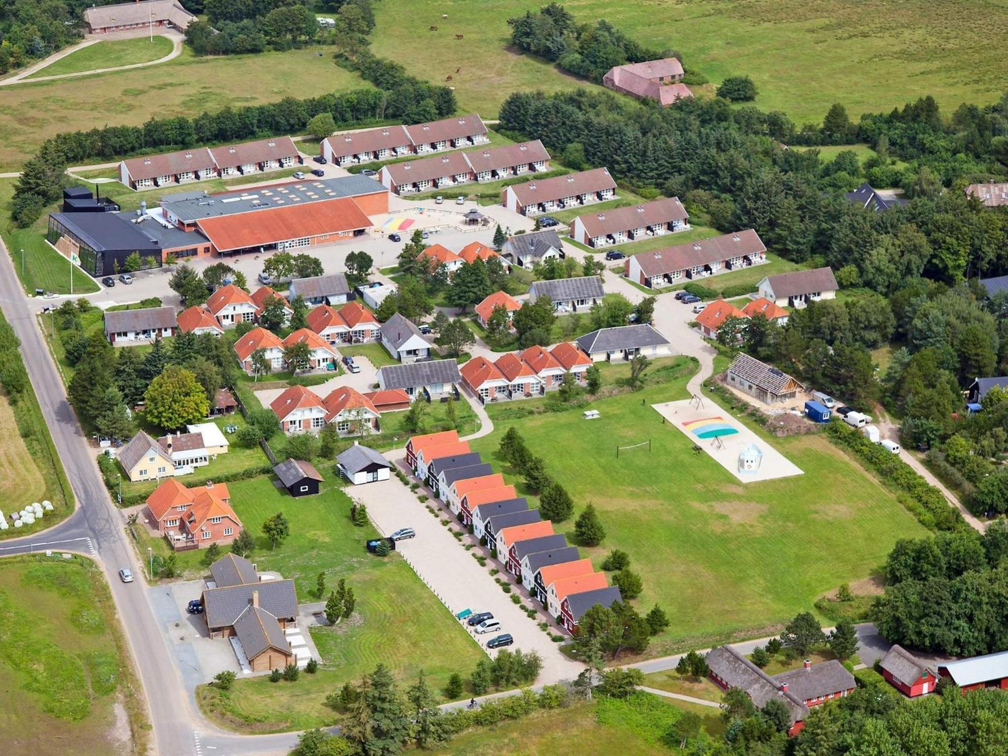 10 Person Holiday Home On A Holiday Park Blåvand Exterior foto